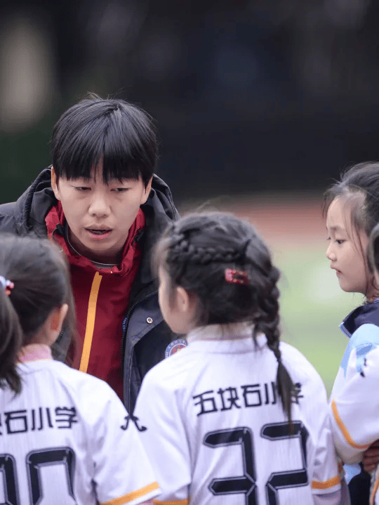 爱游戏体育官方入口-关于红粉佳人齐聚一堂，女足赛场燃情上演的信息